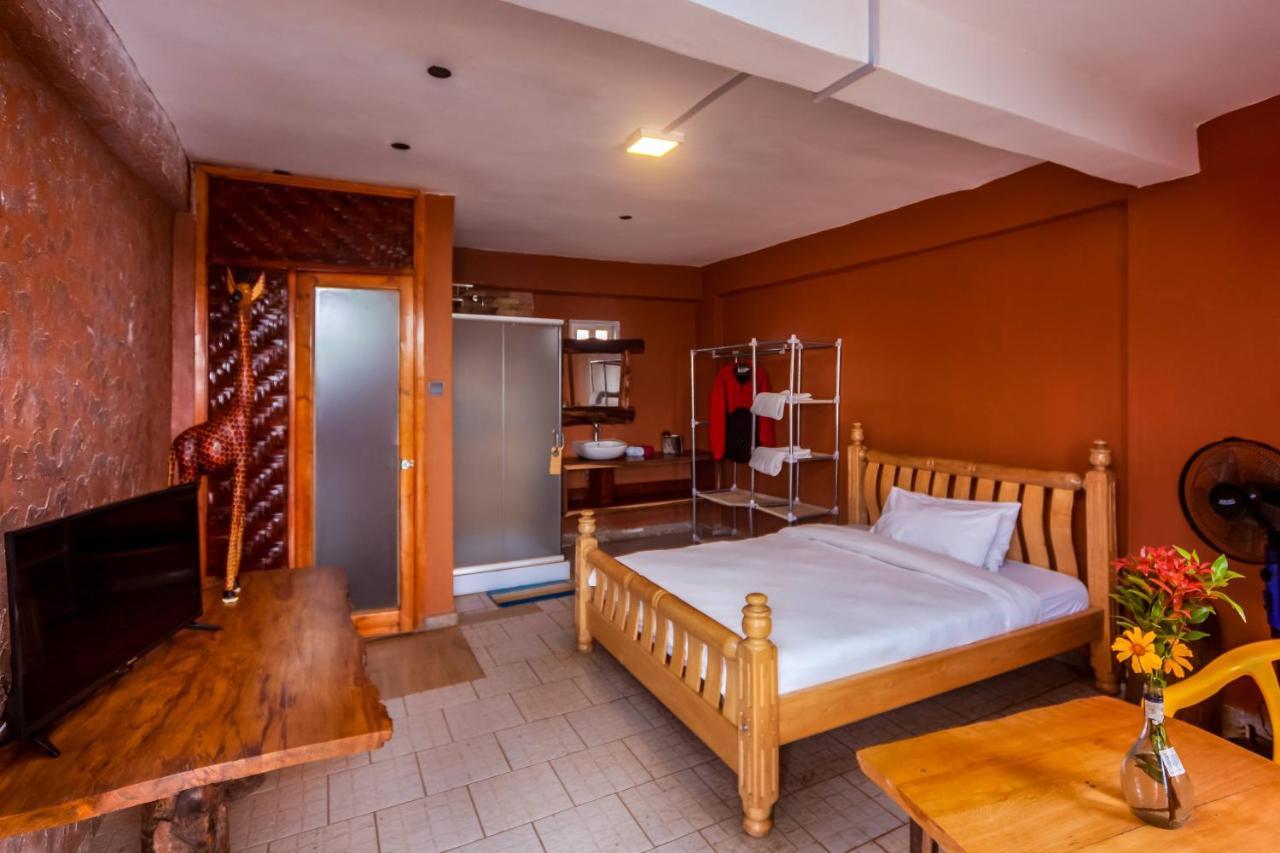 African Tribe Hotel Kampala Exterior foto