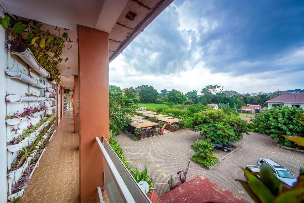 African Tribe Hotel Kampala Exterior foto