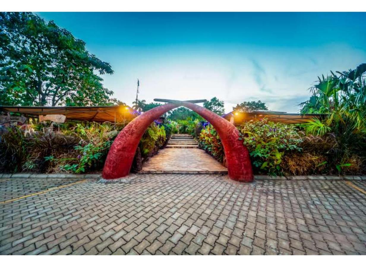 African Tribe Hotel Kampala Exterior foto