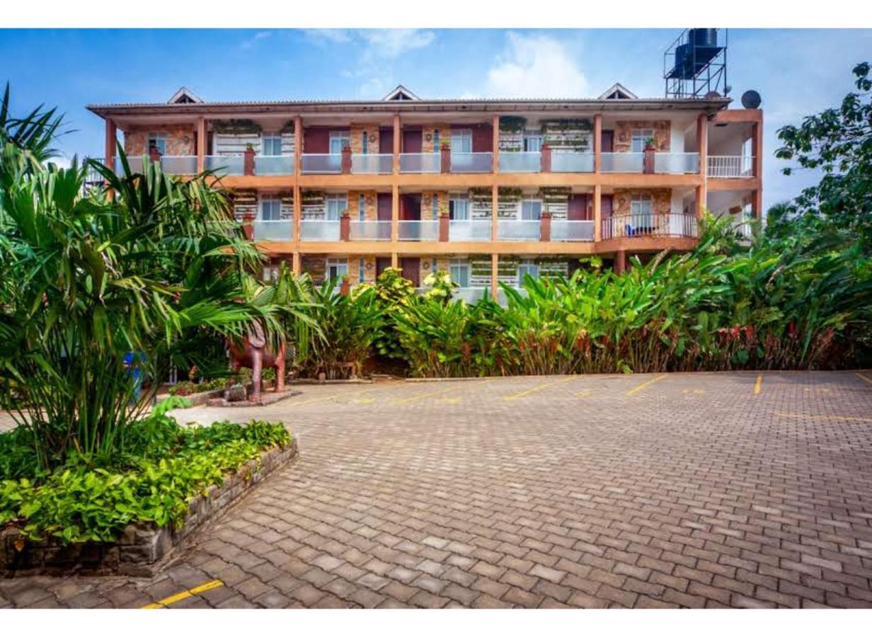 African Tribe Hotel Kampala Exterior foto