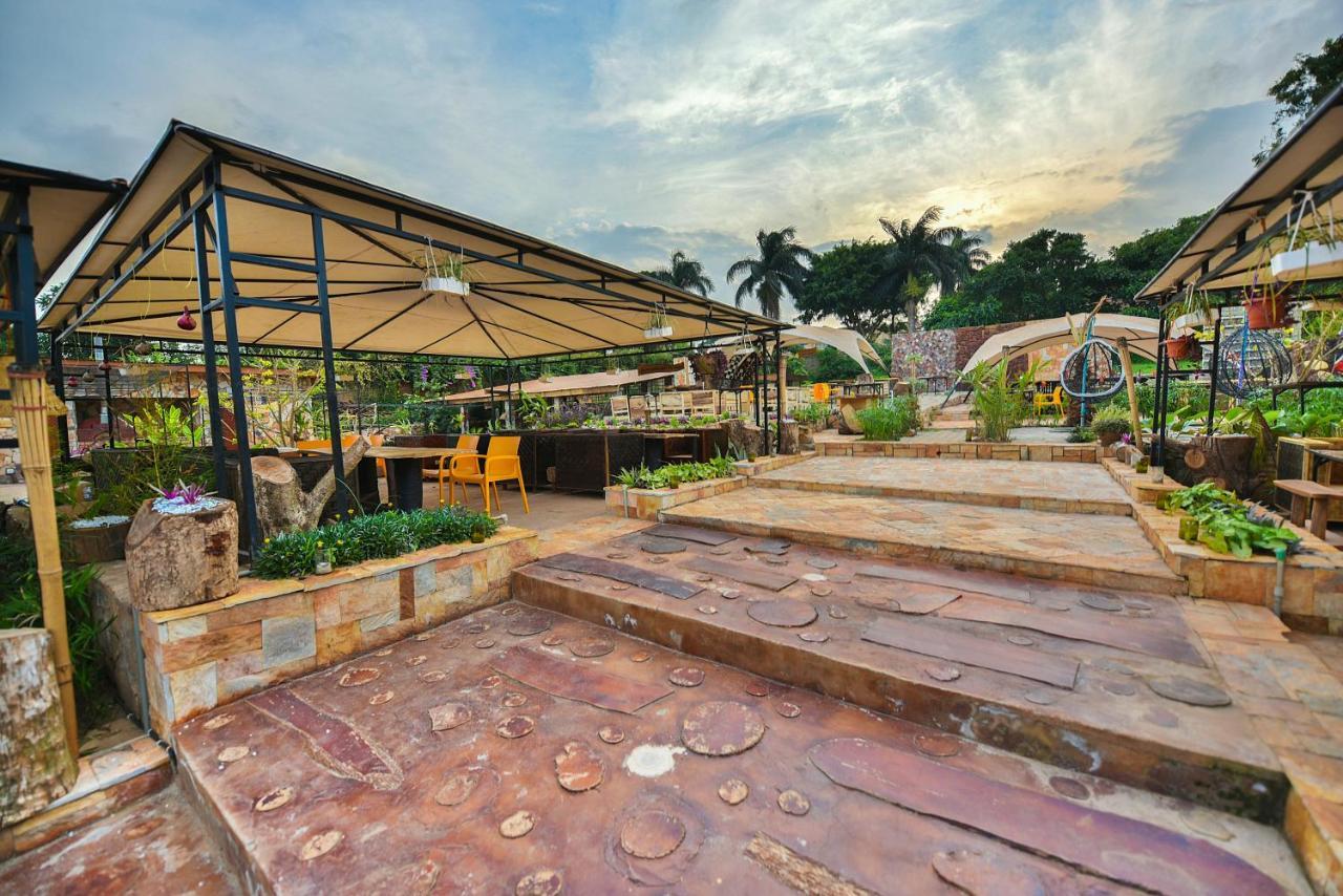 African Tribe Hotel Kampala Exterior foto